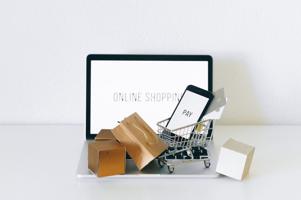 ecommerce website features